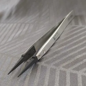 ESD pincett med utbytbar plastspets - spetsig